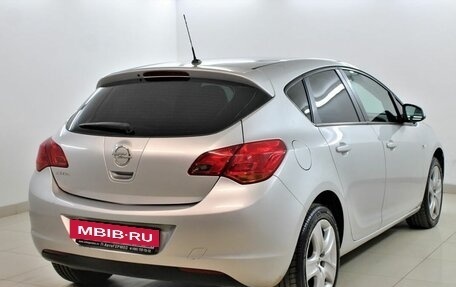 Opel Astra J, 2010 год, 975 000 рублей, 4 фотография