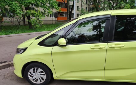 Honda Freed II, 2017 год, 1 550 000 рублей, 2 фотография