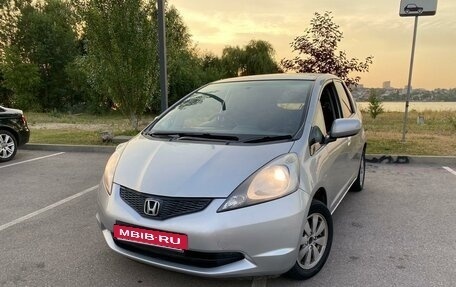 Honda Fit III, 2008 год, 750 000 рублей, 2 фотография