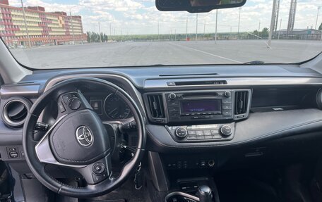 Toyota RAV4, 2018 год, 2 600 000 рублей, 9 фотография