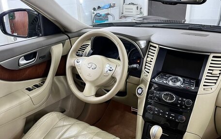 Infiniti FX II, 2012 год, 2 190 000 рублей, 15 фотография