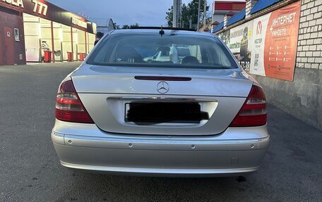 Mercedes-Benz E-Класс, 2004 год, 1 250 000 рублей, 6 фотография