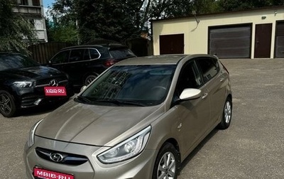 Hyundai Solaris II рестайлинг, 2013 год, 1 050 000 рублей, 1 фотография