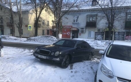 Mercedes-Benz E-Класс, 1998 год, 250 000 рублей, 4 фотография