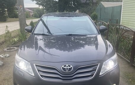 Toyota Camry, 2010 год, 1 390 000 рублей, 2 фотография