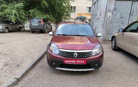 Renault Sandero I, 2012 год, 830 000 рублей, 3 фотография