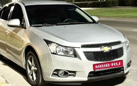 Chevrolet Cruze II, 2012 год, 970 000 рублей, 3 фотография