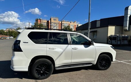 Toyota Land Cruiser Prado 150 рестайлинг 2, 2020 год, 8 700 000 рублей, 4 фотография