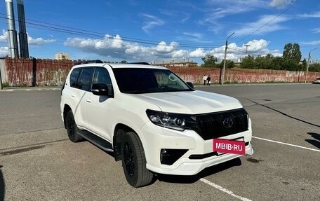 Toyota Land Cruiser Prado 150 рестайлинг 2, 2020 год, 8 700 000 рублей, 3 фотография