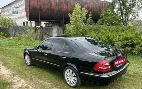 Mercedes-Benz E-Класс, 2005 год, 750 000 рублей, 3 фотография