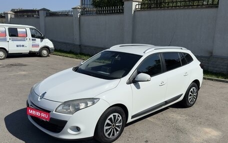 Renault Megane III, 2010 год, 780 000 рублей, 2 фотография