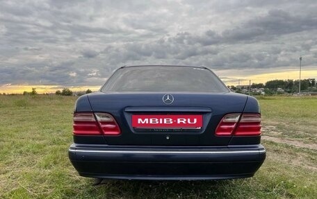 Mercedes-Benz E-Класс, 2000 год, 650 000 рублей, 7 фотография