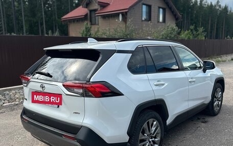 Toyota RAV4, 2021 год, 3 500 000 рублей, 5 фотография