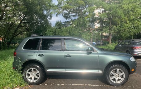 Volkswagen Touareg III, 2004 год, 750 000 рублей, 2 фотография