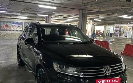 Volkswagen Touareg III, 2015 год, 2 790 000 рублей, 2 фотография