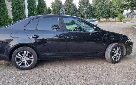 Volkswagen Jetta VI, 2008 год, 785 000 рублей, 2 фотография