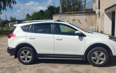 Toyota RAV4, 2015 год, 2 100 000 рублей, 3 фотография