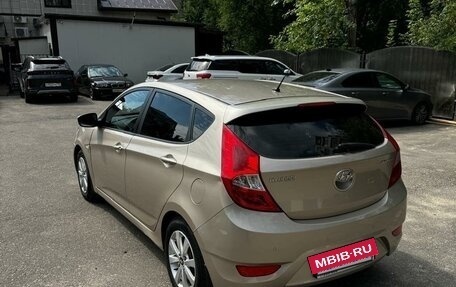 Hyundai Solaris II рестайлинг, 2013 год, 1 050 000 рублей, 5 фотография