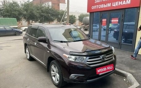 Toyota Highlander III, 2011 год, 2 250 000 рублей, 4 фотография