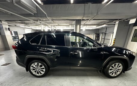 Toyota RAV4, 2019 год, 3 450 000 рублей, 6 фотография