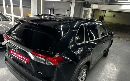 Toyota RAV4, 2019 год, 3 450 000 рублей, 5 фотография