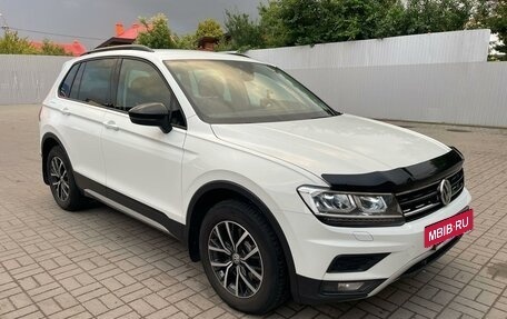 Volkswagen Tiguan II, 2019 год, 2 850 000 рублей, 2 фотография