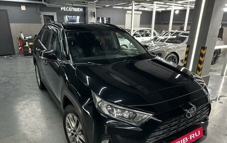 Toyota RAV4, 2019 год, 3 450 000 рублей, 7 фотография