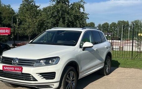 Volkswagen Touareg III, 2016 год, 3 830 000 рублей, 4 фотография