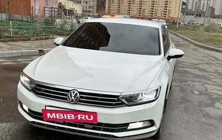 Volkswagen Passat B8 рестайлинг, 2017 год, 1 800 000 рублей, 5 фотография