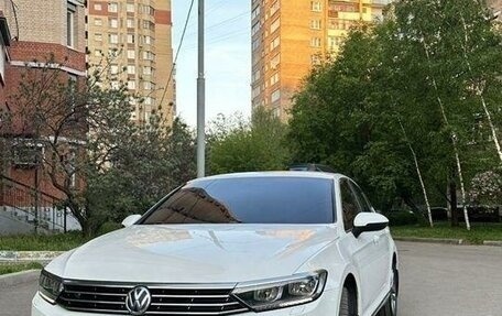 Volkswagen Passat B8 рестайлинг, 2017 год, 1 800 000 рублей, 4 фотография