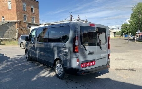 Renault Trafic, 2019 год, 2 800 000 рублей, 4 фотография