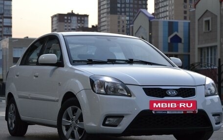 KIA Rio II, 2011 год, 795 000 рублей, 3 фотография