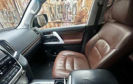 Toyota Land Cruiser 200, 2016 год, 5 800 000 рублей, 7 фотография