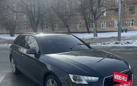 Audi A4, 2019 год, 2 300 000 рублей, 4 фотография