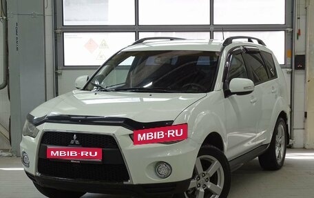 Mitsubishi Outlander III рестайлинг 3, 2011 год, 1 080 000 рублей, 1 фотография