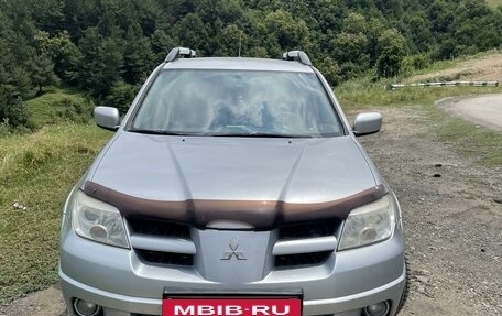 Mitsubishi Outlander III рестайлинг 3, 2007 год, 685 000 рублей, 5 фотография