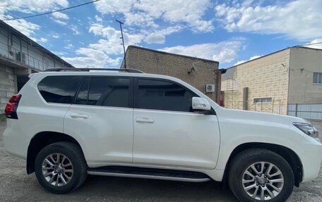 Toyota Land Cruiser Prado 150 рестайлинг 2, 2019 год, 5 900 000 рублей, 3 фотография