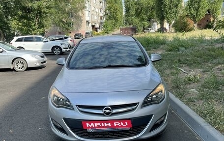 Opel Astra J, 2013 год, 1 099 000 рублей, 2 фотография