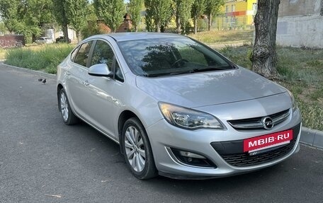 Opel Astra J, 2013 год, 1 099 000 рублей, 3 фотография