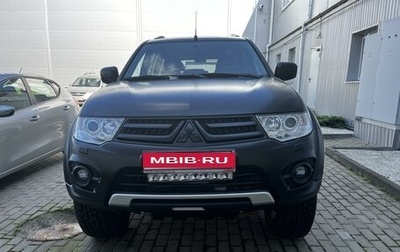 Mitsubishi Pajero Sport II рестайлинг, 2015 год, 2 950 000 рублей, 1 фотография