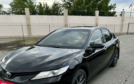 Toyota Camry, 2021 год, 4 350 000 рублей, 1 фотография