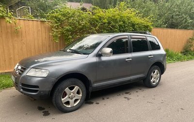 Volkswagen Touareg III, 2004 год, 678 000 рублей, 1 фотография