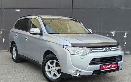 Mitsubishi Outlander III рестайлинг 3, 2012 год, 1 529 000 рублей, 1 фотография