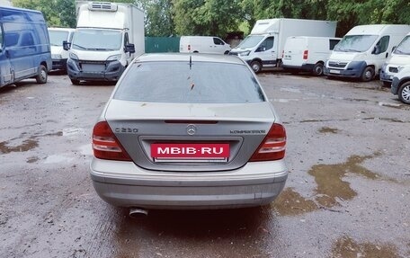 Mercedes-Benz C-Класс, 2004 год, 565 000 рублей, 4 фотография