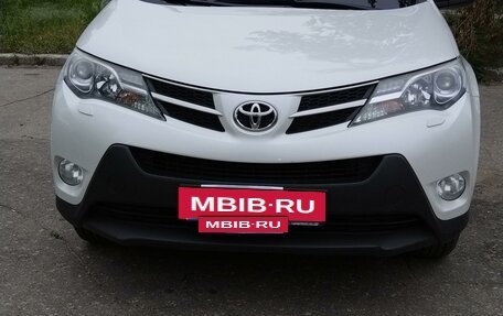 Toyota RAV4, 2015 год, 1 850 000 рублей, 2 фотография