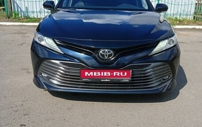 Toyota Camry, 2018 год, 2 600 000 рублей, 1 фотография