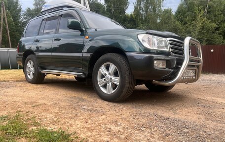 Toyota Land Cruiser 100 рестайлинг 2, 2004 год, 2 350 000 рублей, 2 фотография