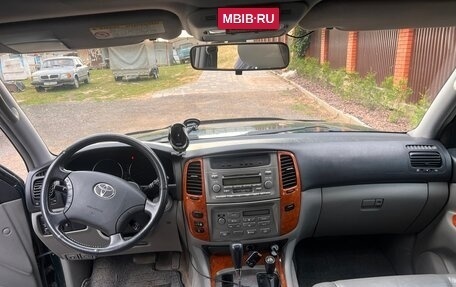 Toyota Land Cruiser 100 рестайлинг 2, 2004 год, 2 350 000 рублей, 7 фотография