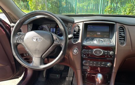 Infiniti QX50 I рестайлинг, 2013 год, 2 090 000 рублей, 10 фотография