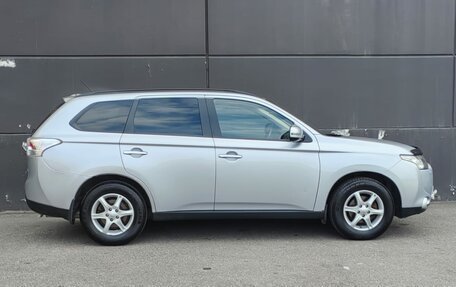 Mitsubishi Outlander III рестайлинг 3, 2012 год, 1 529 000 рублей, 8 фотография